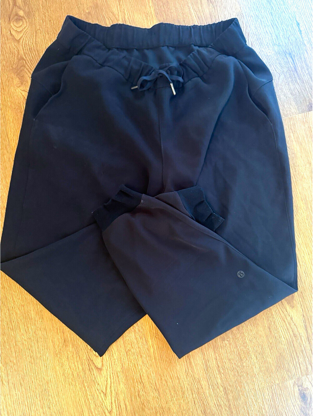 Lululemon Women’s Size 12 Black Jogger Pants Drawstring Tapered Athletic
